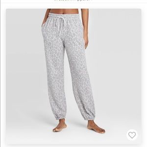 Colsie leopard sweatpants size xs worn once